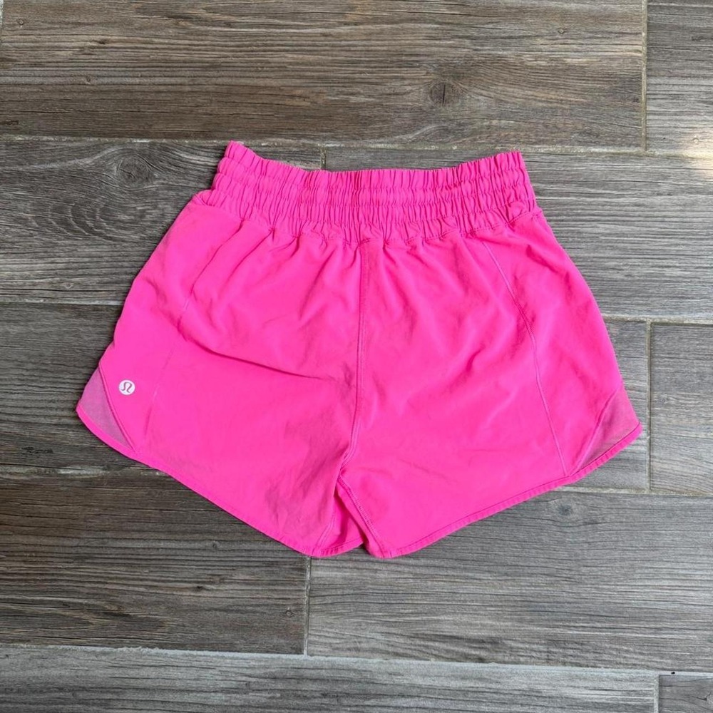 Lululemon Hotty Hot Shorts 3" in Hot Pink size 2
